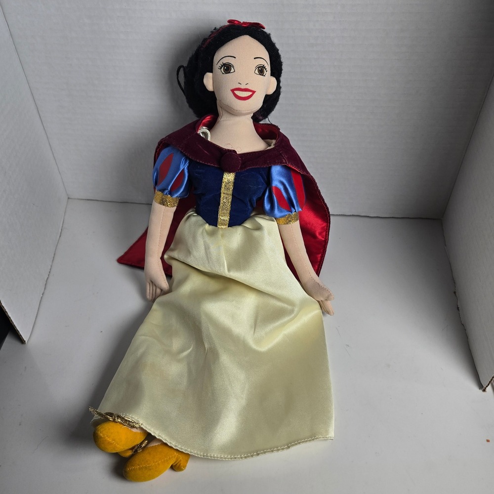 Vintage Disney Store Princess Snow White Rag Doll 17" Stuffed Plush Doll